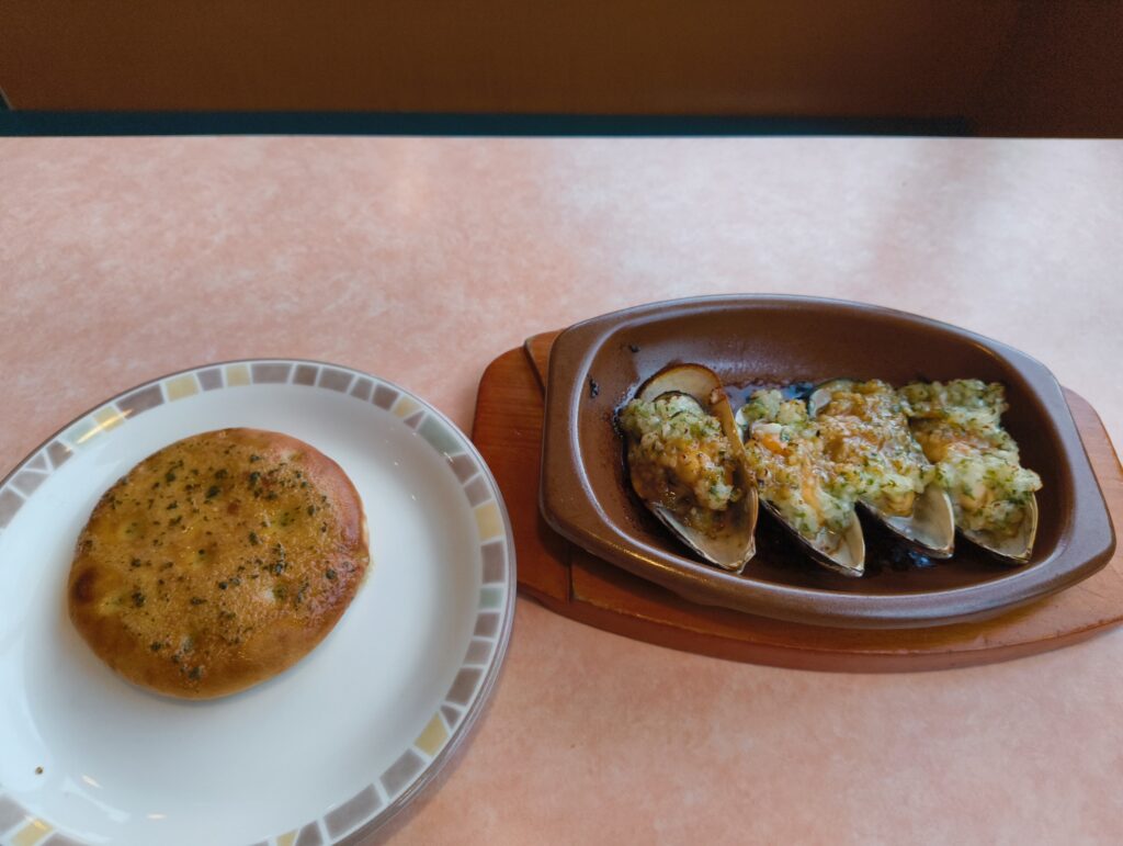 貝とパン